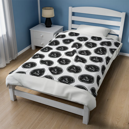 Bedding - Black Round Skaters Club Velveteen Plush Blanket - Skate of Matter LLC