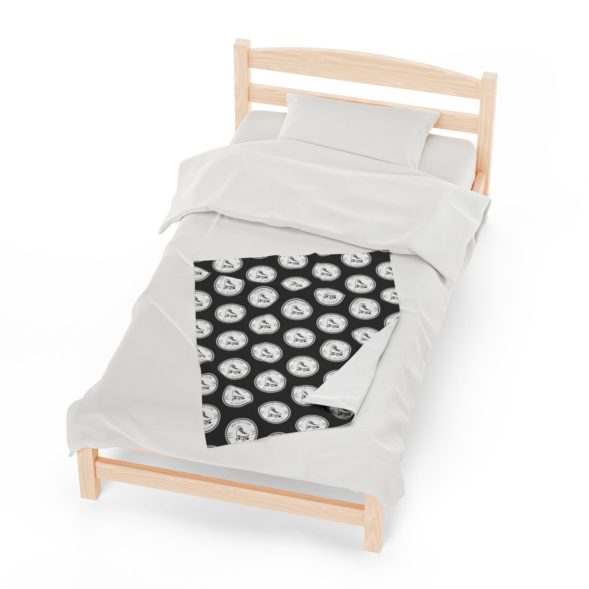 Bedding - White Round Skaters Club Velveteen Plush Blanket - Skate of Matter LLC