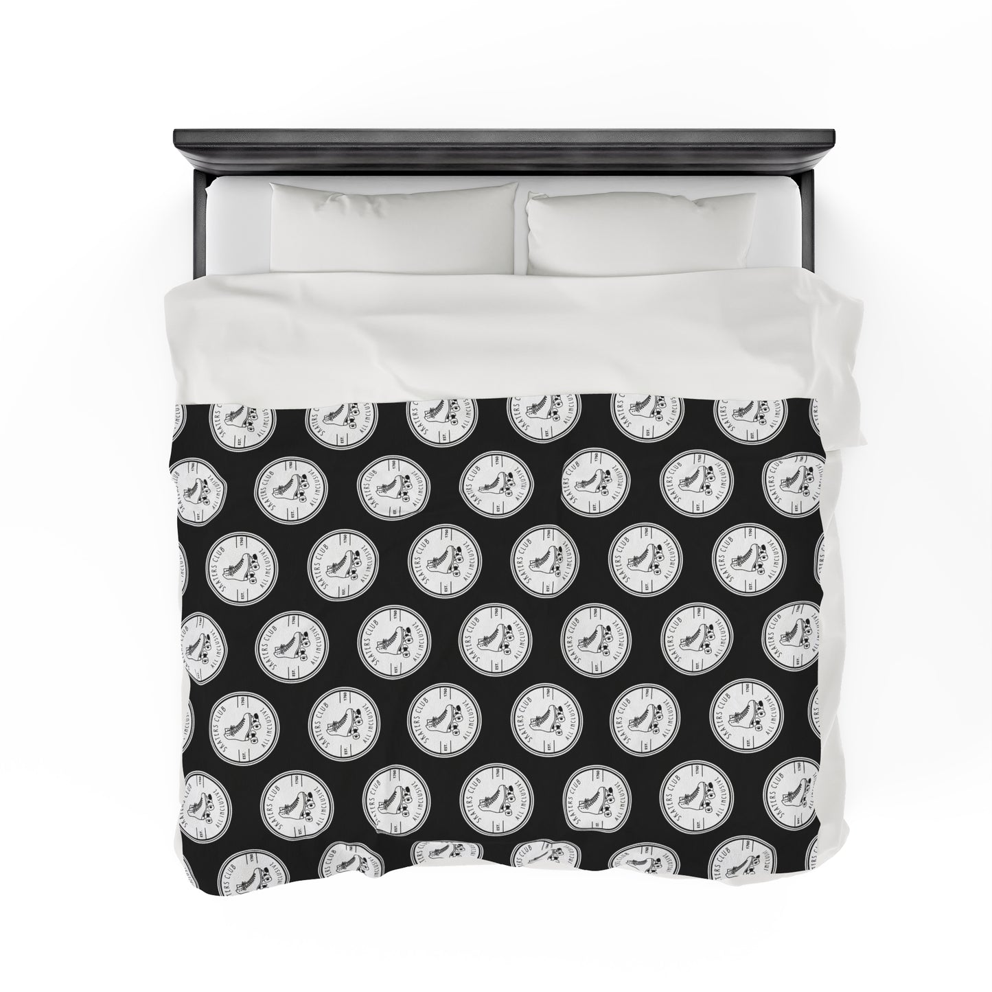 Bedding - White Round Skaters Club Velveteen Plush Blanket - Skate of Matter LLC